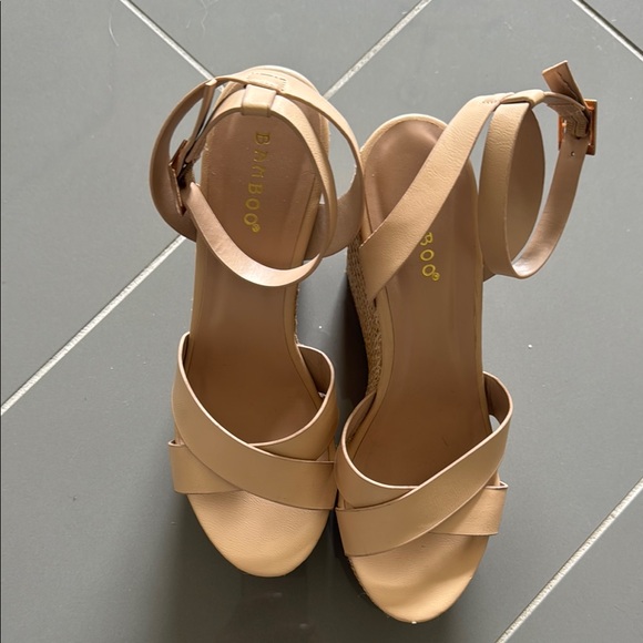 BAMBOO Tan Wedges with Ankle Strap - Picture 1 of 1